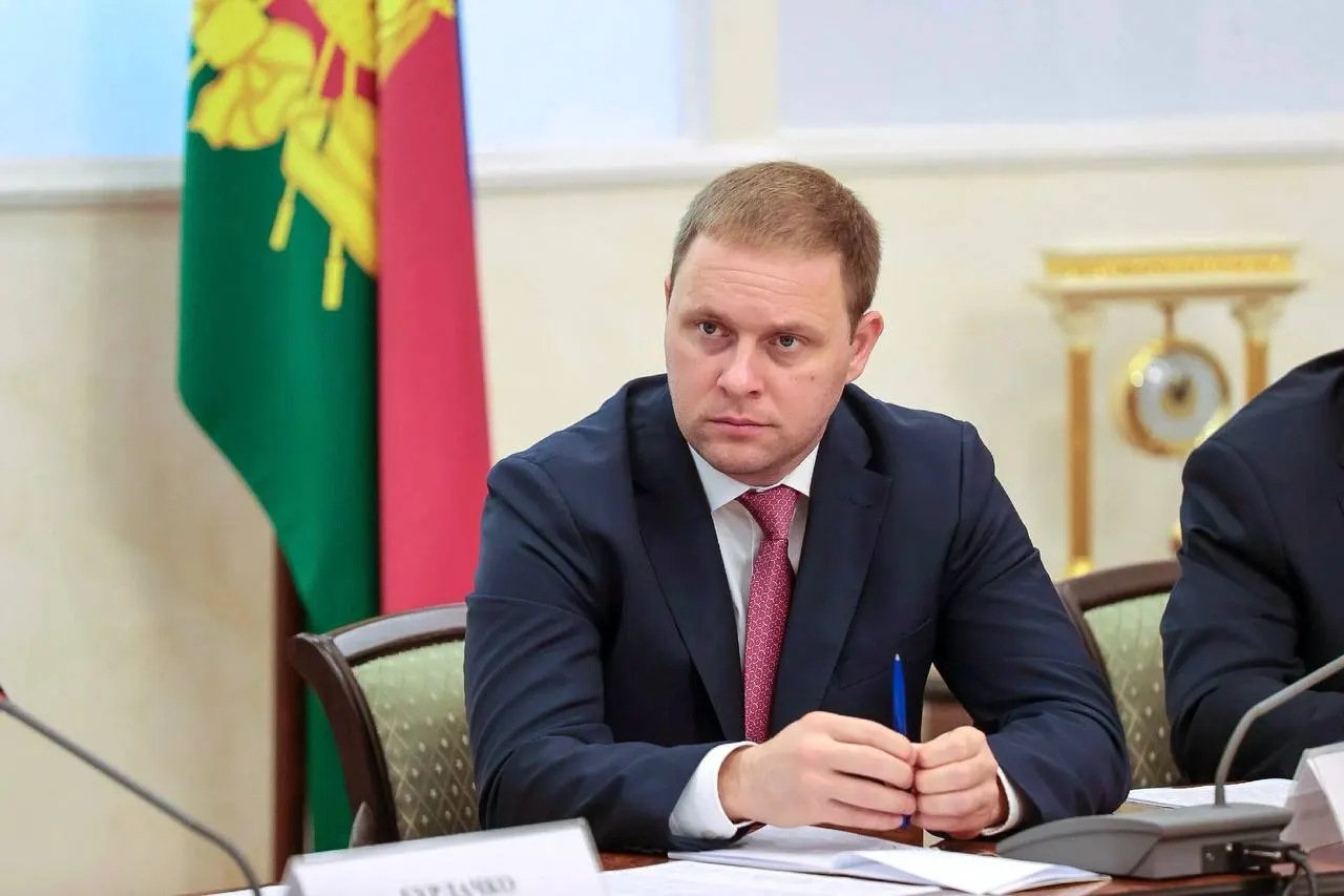 Экс-глава Анапы назначен руководителем госкорпорации «Туризм РФ». За более чем 10 лет в органах власти он курировал инвестиции, развитие МСП, цифровизацию и туризм и пять лет возглавлял Анапу.