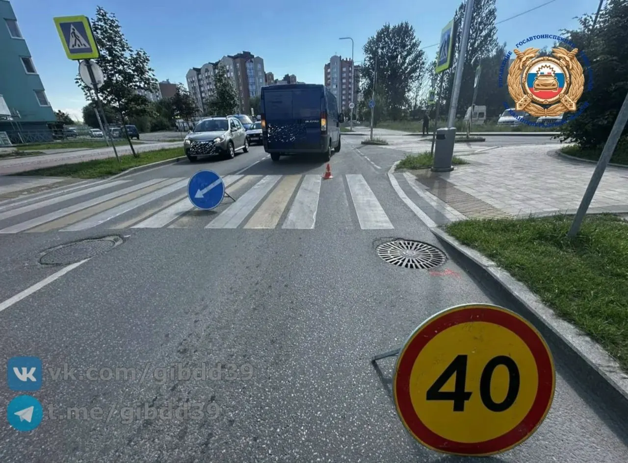 Авария произошла около 15:30 у дома №17: водитель Fiat не успел остановиться, ребёнка с травмами доставили в больницу. На месте работают инспекторы, обстоятельства ДТП устанавливаются.