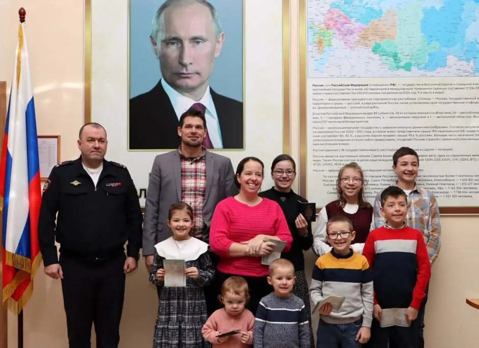 В 2025 году 1112 иностранцев оформили специальную визу для переезда в Россию в рамках программы для сторонников традиционных российских ценностей. Большинство — граждане Германии, Франции и США.