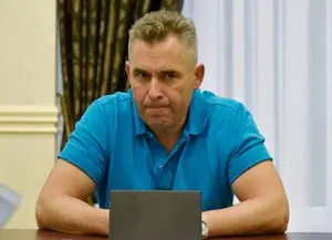 Совет ЕС расширил ограничительные меры против России: в санкционный список внесены более 80 физических лиц и организаций, в том числе бывший детский уполномоченный Павел Астахов и генеральный прокурор Александр Гуцан; также под ограничения попали ряд журналистов и блогеров.