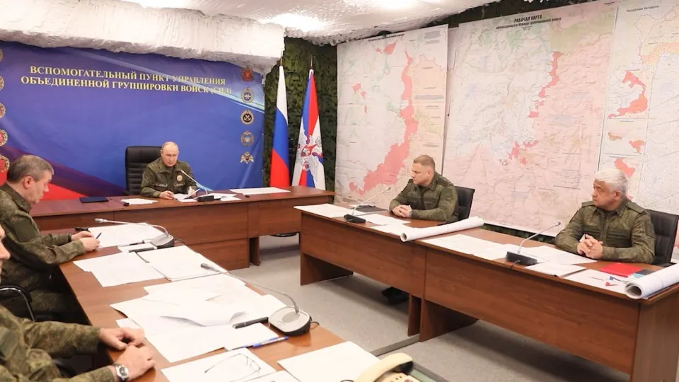 Во время совещания с военными президент потребовал анализа вовлечённости зарубежных союзников Украины и объявил о необходимости продолжения массированных ударов по объектам, обеспечивающим функционирование украинского военного потенциала.