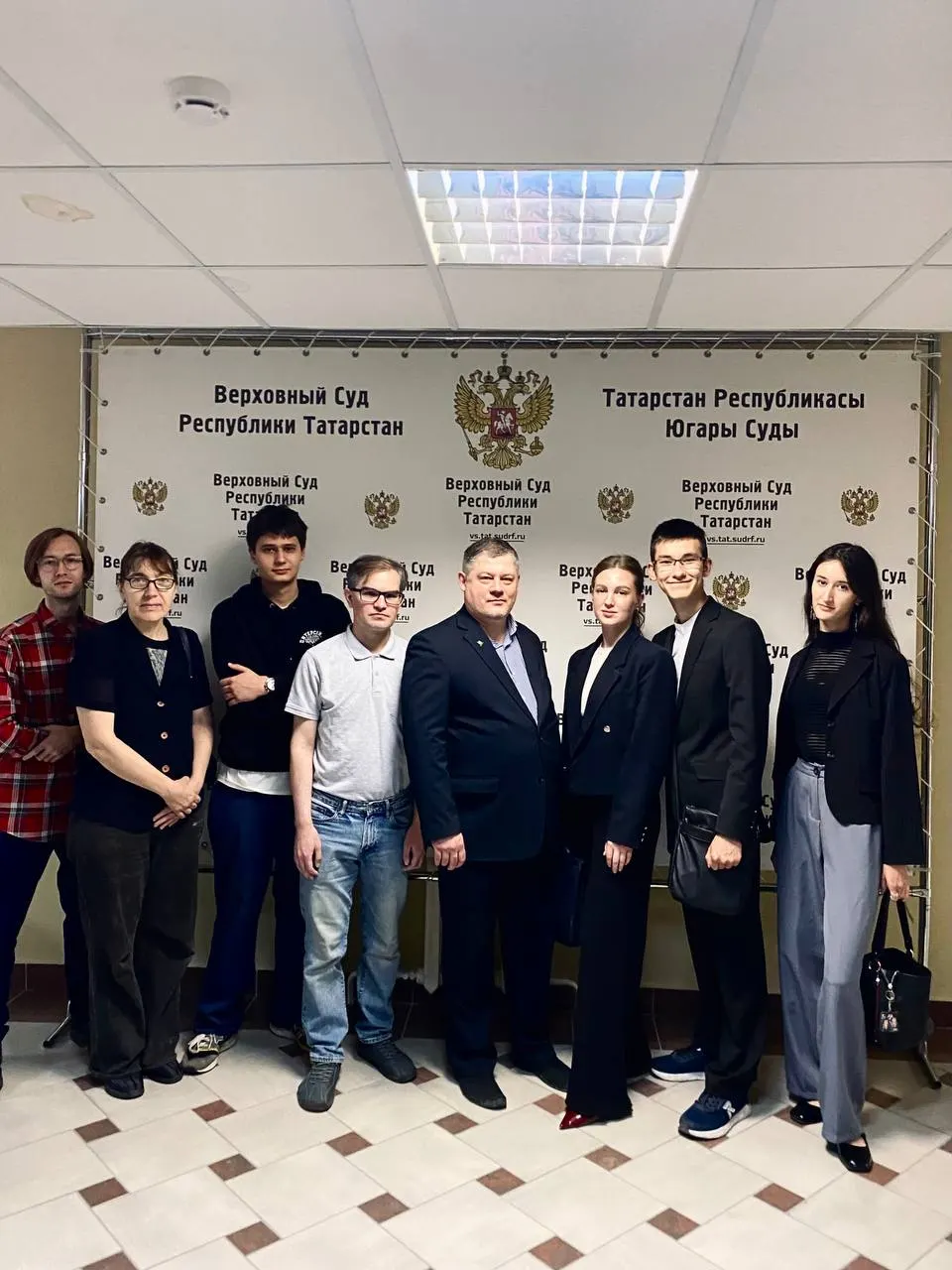 Верховный суд Республики Татарстан отменил регистрацию Айрaта Гумербаева как кандидата по одномандатному округу в выборной кампании, связав решение с вопросами владения иностранными акциями и давлением на кампанию.