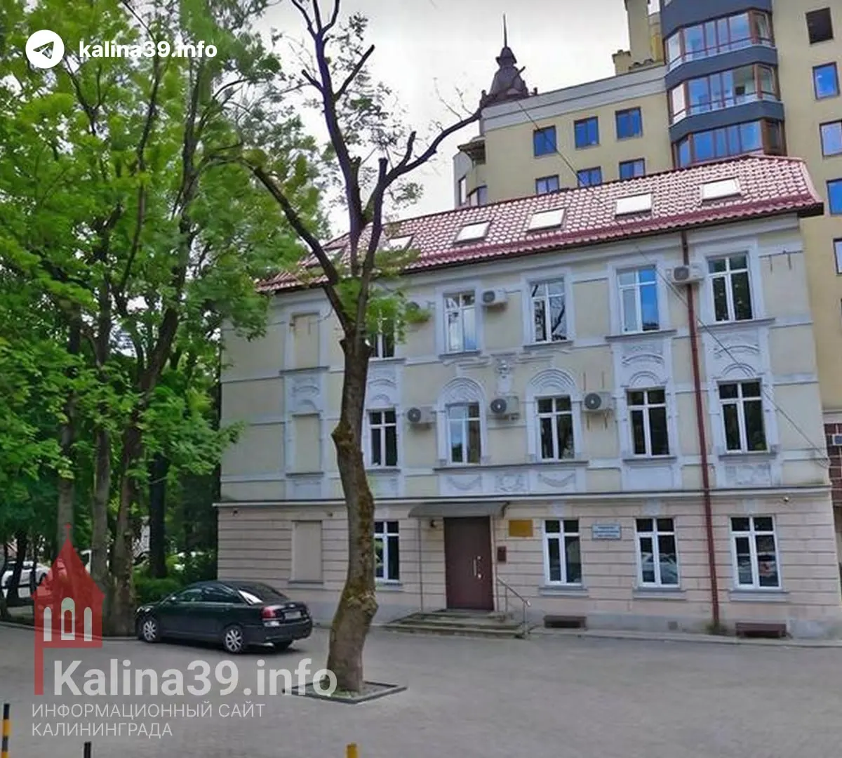 Здание на улице Космонавта Леонова, где ранее располагалась школа, передано новым предпринимателям — местные жители требуют контроля за перепланировками и сохранения памятника архитектуры.