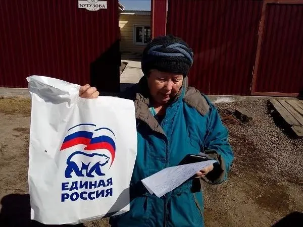 За месяц настроение россиян ухудшилось: индекс ВЦИОМ рухнул до 50, достигнув минимума с 2011 года; доля «определённо несчастливых» поднялась до 8%.