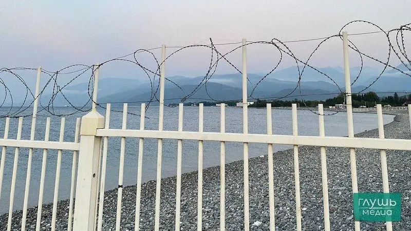 В прошлом году россияне совершили 92 миллиона поездок по стране, при этом выездной турпоток достиг 30 миллионов; сравнения с США и Японией демонстрируют потенциал внутреннего рынка.