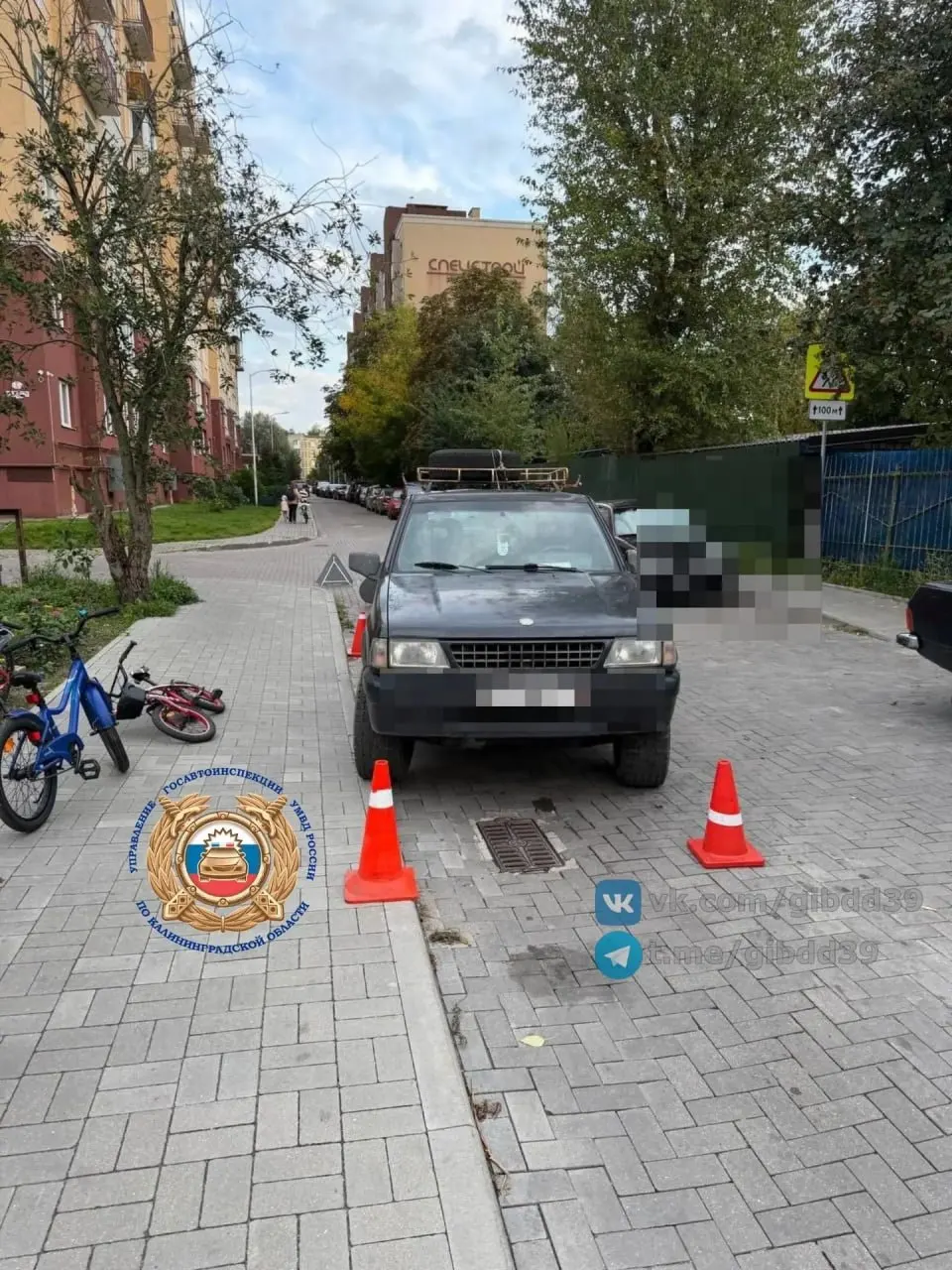 Мальчик 2019 года рождения получил травмы после наезда Opel на велосипеде во дворе дома №21В на улице Печатной. Инцидент произошёл около 17:10.