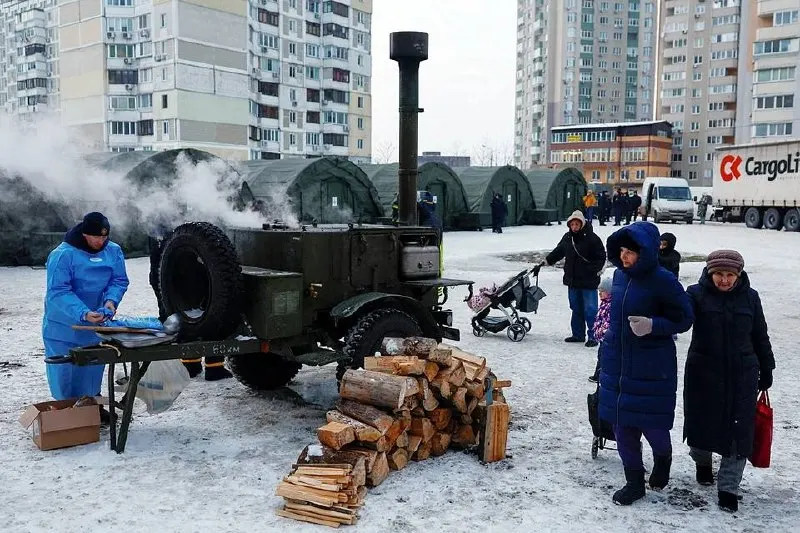 Независимая комиссия ООН пришла к выводу, что российские власти систематически атаковали энергетическую инфраструктуру Украины, лишая граждан тепла, света и других жизненно важных услуг.