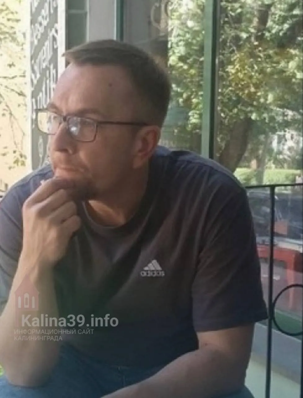 Центральный районный суд Калининграда вынес Антону Жигалову год и три месяца колонии за семь переводов на Фонд борьбы с коррупцией на общую сумму 2100 рублей, организацию власти признали экстремистской.