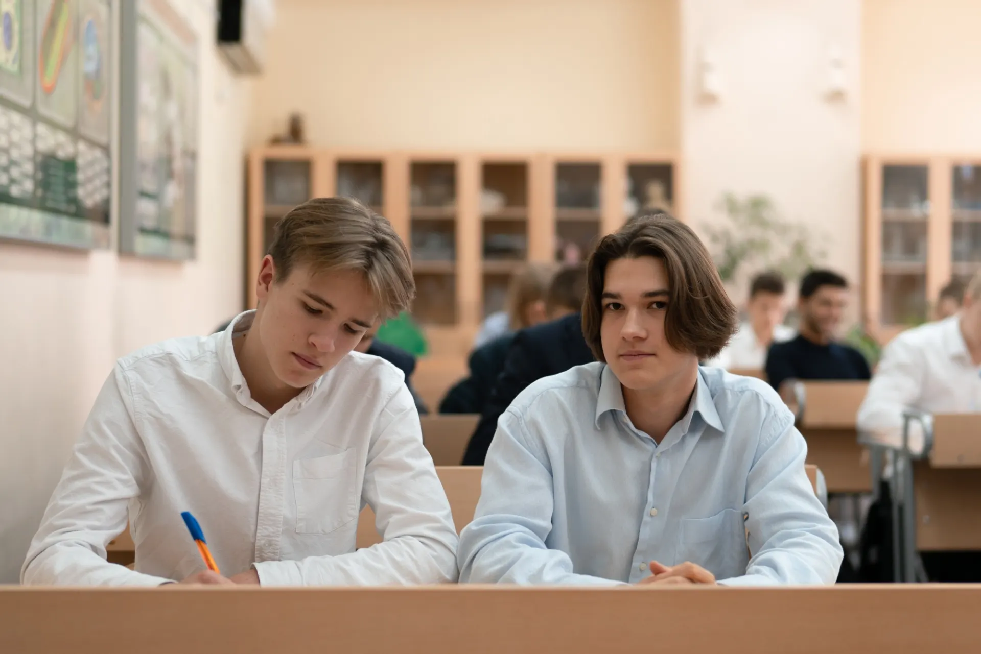 Учебные заведения в разных регионах России отчитываются во «ВКонтакте» о проведении уроков и «правовых десантов», посвящённых угрозам от использования VPN и обхода интернет-блокировок.