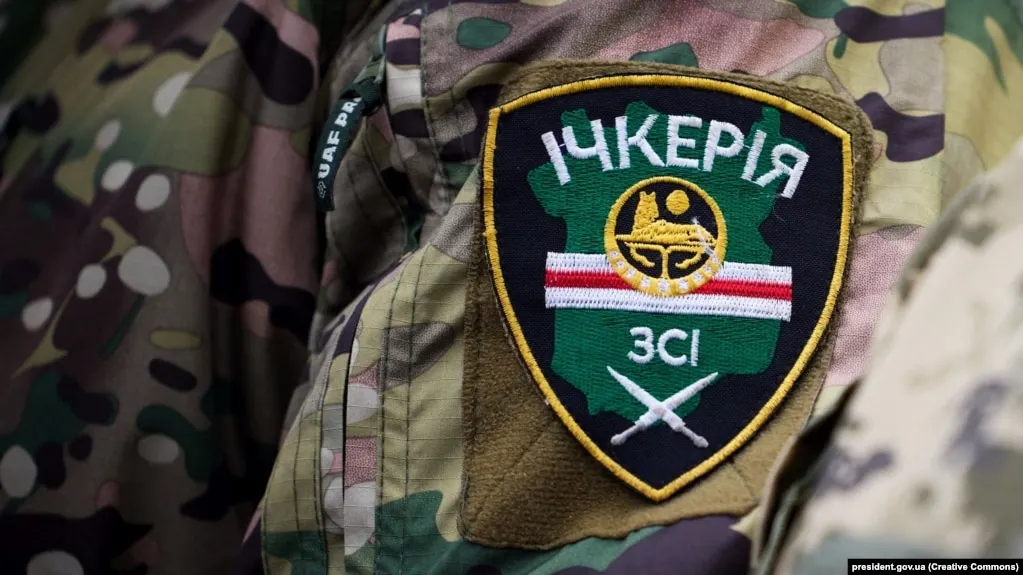 Росфинмониторинг добавил «Чеченскую Республику Ичкерию» и связанные с ней структуры в список террористов и экстремистов после решения суда в Грозном, признавшего объединение террористической организацией. Российские спецслужбы связывают деятельность Ичкерии и её лидера Ахмеда Закаева с участием в боевых действиях на стороне Украины и диверсиями в приграничных регионах.