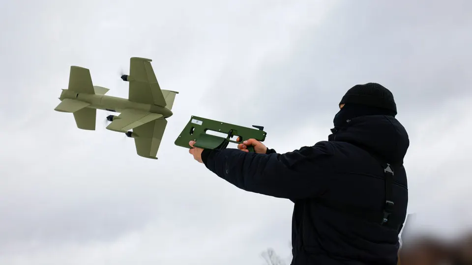 Глава фракции в Госдуме призвал дать компаниям ТЭК право создавать вооружённые подразделения и применять средства против беспилотников, чтобы снизить экономические и экологические последствия ударов по инфраструктуре.