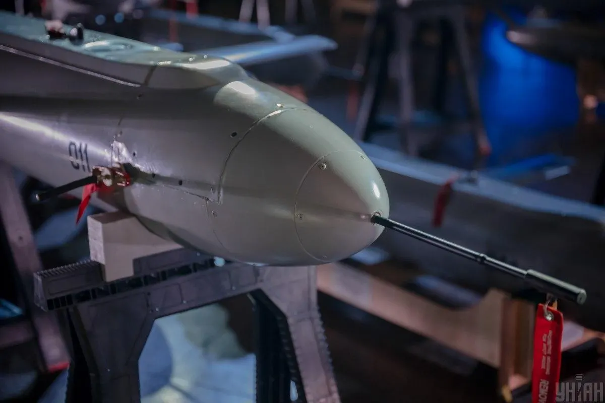 Минобороны Украины сообщает о систематических ударах по инфраструктуре в глубоком тылу РФ — до 1 750 км. В числе поражённых объектов — НПЗ в Республике Коми, объекты в Уфе и Туапсе.