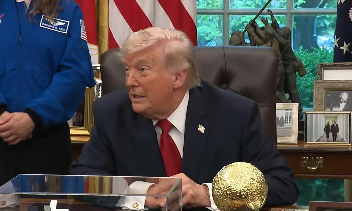 Дональд Трамп заявил, что предлагал российскому лидеру частичное прекращение огня и утверждает, что Путин был готов вести переговоры; также он коснулся вопросов, связанных с Ираном и перспективой окончания конфликтов.