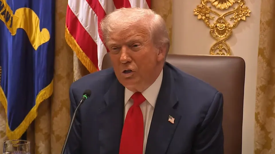 Президент США заявил, что Тегеран просит разблокировать Ормузский пролив на фоне застопорившихся переговоров о ядерной программе. Переговоры с Ираном буксуют — Тегеран предлагает многоэтапный план, который не включает сразу обсуждение ядерной темы.