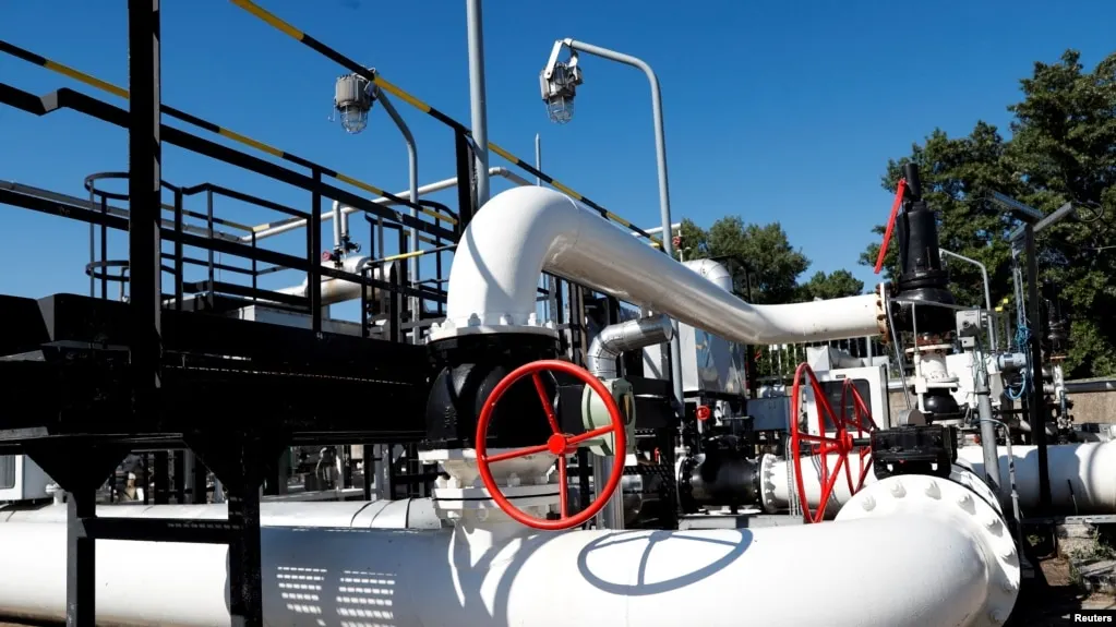 Украинские источники заявляют о ночной атаке беспилотников на станцию «Самара» нефтепровода «Дружба» в посёлке Просвет Самарской области и последующем пожаре, тогда как независимых подтверждений повреждений объекта пока нет.