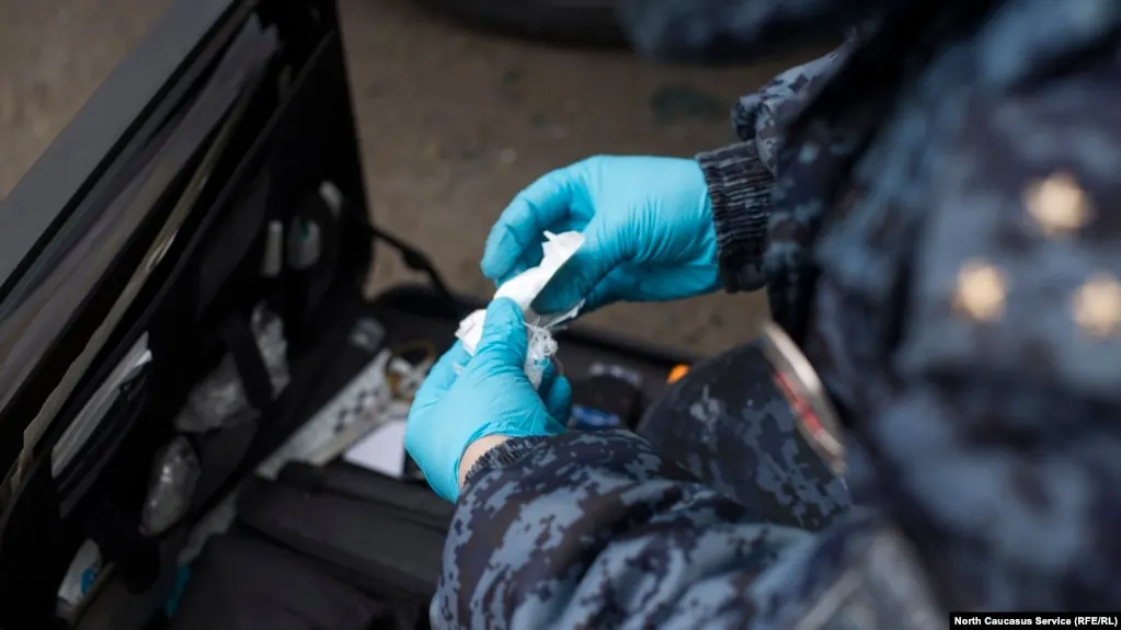 Кабинет министров согласен одобрить часть инициатив Верховного суда о смягчении наказаний за незаконный оборот наркотиков, если из законопроекта исключат снижение максимальных сроков лишения свободы за хранение крупных партий.