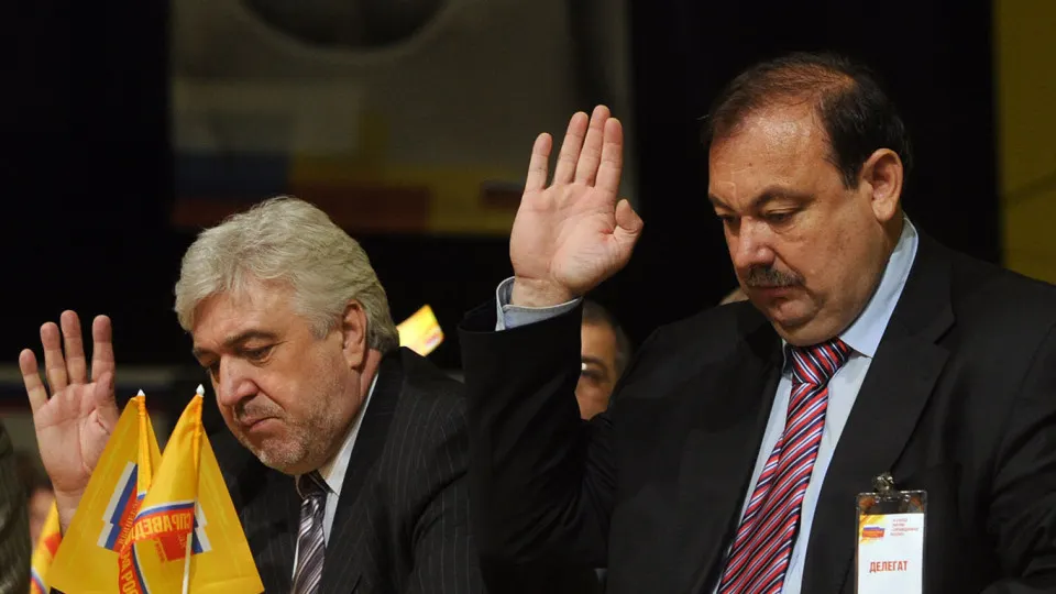 Воспоминание об экономисте и политике Валерии Зубове становится поводом для рассуждений о том, почему реформы нельзя освоить по учебникам, как будут происходить перемены в постпутинской России и откуда появятся новые лидеры.