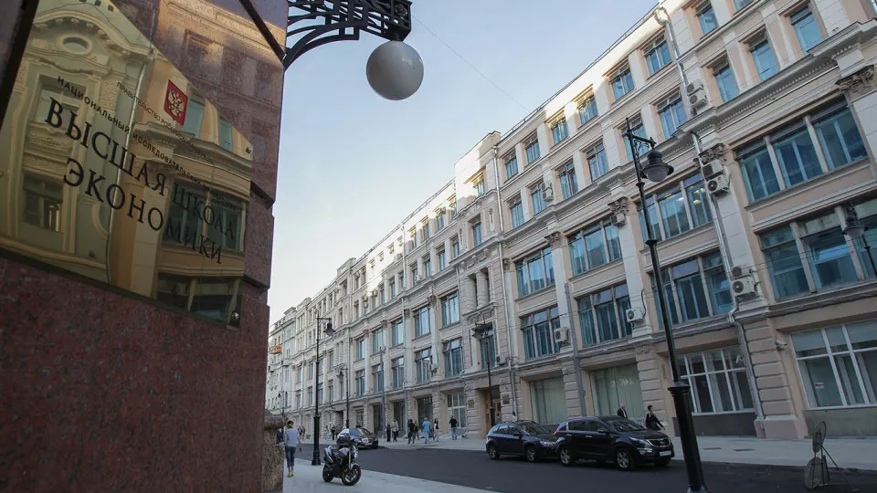 Документ, зафиксировавший снижение индекса предпринимательской уверенности в розничной торговле до минимума с 2000 года, был удалён с сайта менее чем через неделю после публикации.