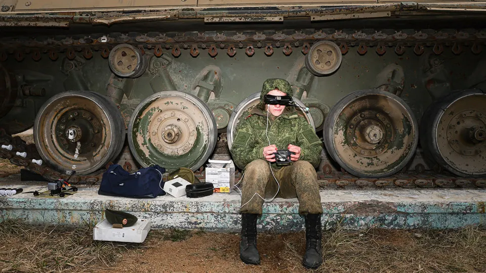 Из‑за хаоса в управлении и плохой координации мобильные огневые группы нередко поражают свои БПЛА и пытаются представить их как трофеи, в то время как реальные угрозы со стороны новых украинских дронов растут.