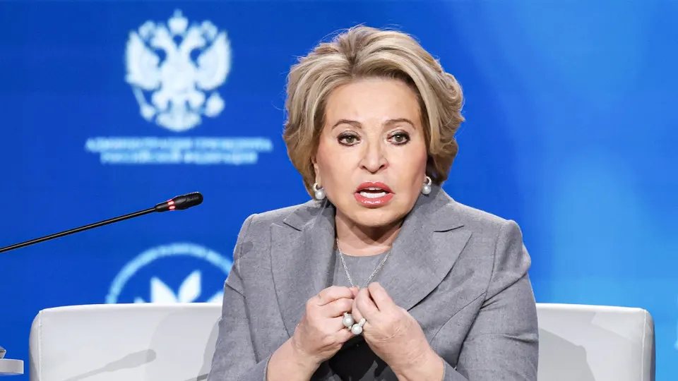 Председатель Совета Федерации заявила, что владельцу крупного металлургического холдинга стоит репатриировать средства и помочь регионам, где компании выполняют социальные обязательства на фоне дефицита бюджетов.