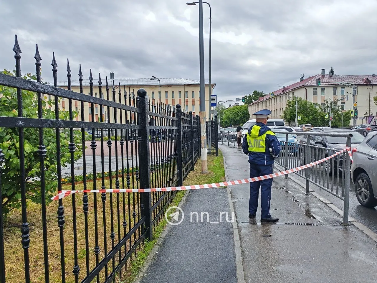 В Нижнем Новгороде здание областного суда получило повреждения, жертв, по предварительным данным, нет. Минобороны сообщает, что за ночь в регионах России было поражено 62 беспилотника.