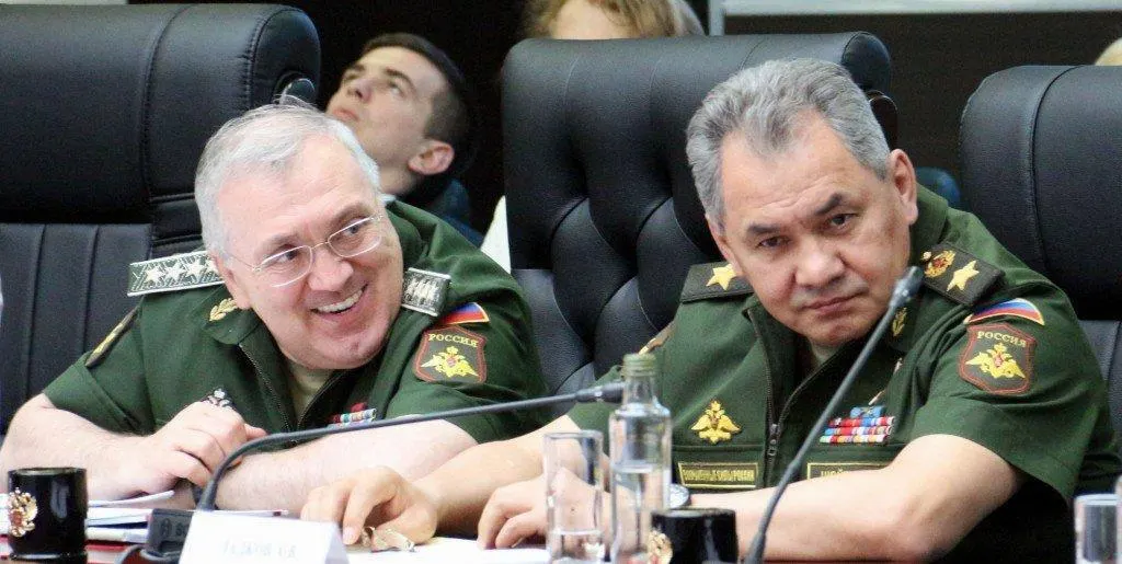 Московский суд по иску Генпрокуратуры обратил в доход государства деньги и недвижимость бывшего первого замминистра обороны и членов его семьи на сумму 5,5 млрд руб.; заседания проходили в закрытом режиме.
