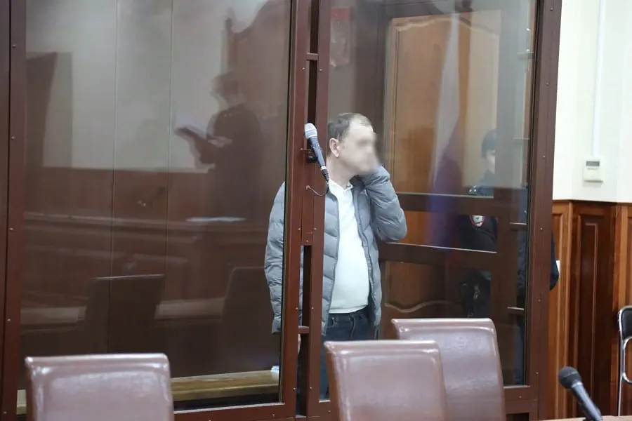 Калининградский областной суд признал виновным 42‑летнего гражданина Молдовы и Румынии, задержанного при попытке перевезти через границу свыше 28 кг гашиша, спрятанных в автомобиле.