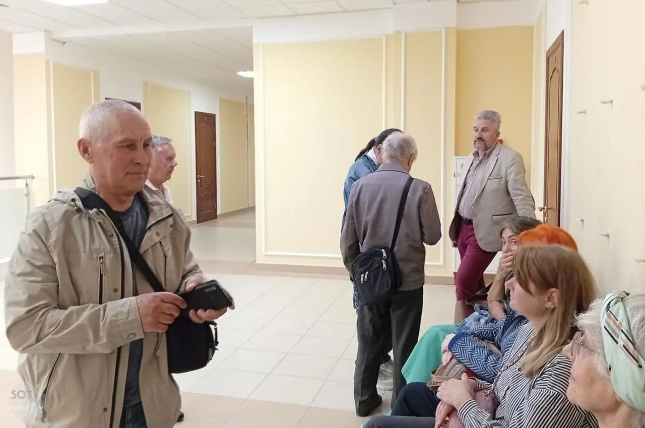 Суд в Калининграде оставил под стражей Марию Бонцлер после переквалификации обвинения на статью о государственной измене. Защита указывает на тяжёлые хронические заболевания и недостаток медицинской помощи в СИЗО.