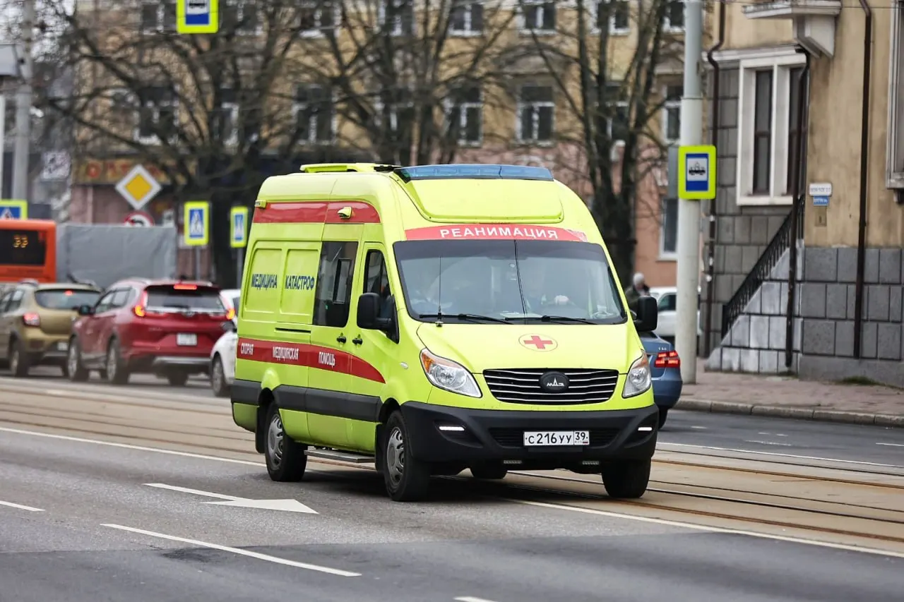 Поздним вечером ребёнка доставили в ЦГКБ с ожогами голеней второй и третьей степени. МЧС напоминает о мерах безопасности при обращении с горючими жидкостями.