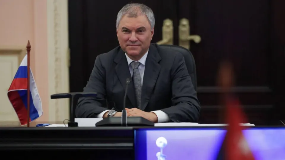 Спикер Госдумы заявил, что использование западного оружия и спутниковых технологий против гражданских объектов может привести к ответным мерам с применением неизвлекаемого оружия; поручил подготовить обращение к парламентам других стран.