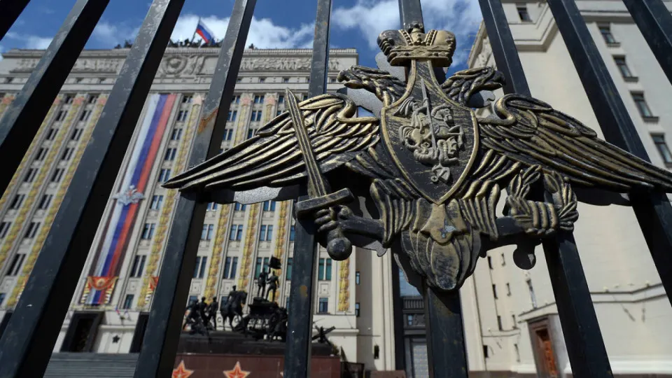 Военное ведомство предлагает получать в распоряжение акции, землю, технику и оборудование национализированных компаний стройиндустрии, чтобы оперативно использовать их для выполнения гособоронзаказа.