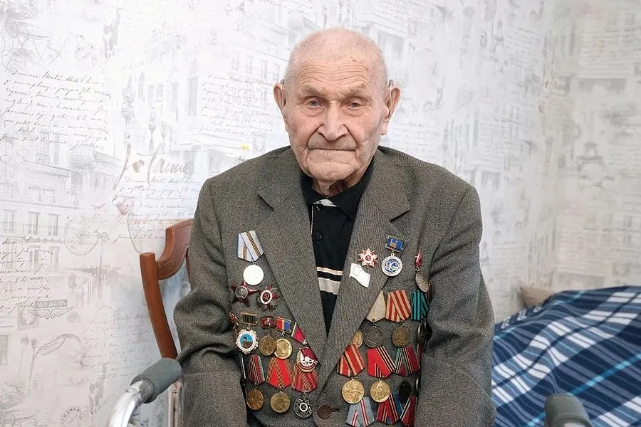 В Калининградской области в возрасте 103 лет скончался почётный гражданин Калининграда и Черняховска, участник штурма Кёнигсберга Зия Салихович Салихов, сообщили в областном правительстве.