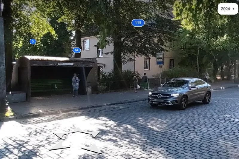В Калининграде переименовали две остановки рядом с клубом «Вагонка»: «ДК Вагонзавода» получил названия «Переулок Радищева» и «Улица Радищева». Постановление вступило в силу 27 мая.