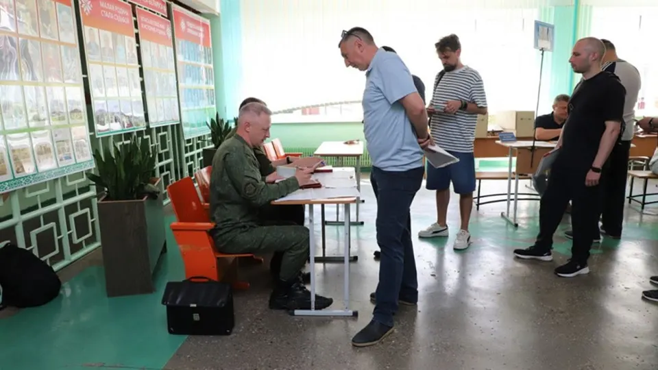 В Беларуси стартовали плановые мобилизационные учения в Гродненской области с привлечением запасников и проверкой учётных данных. Одновременно продолжаются другие масштабные манёвры силовых структур.