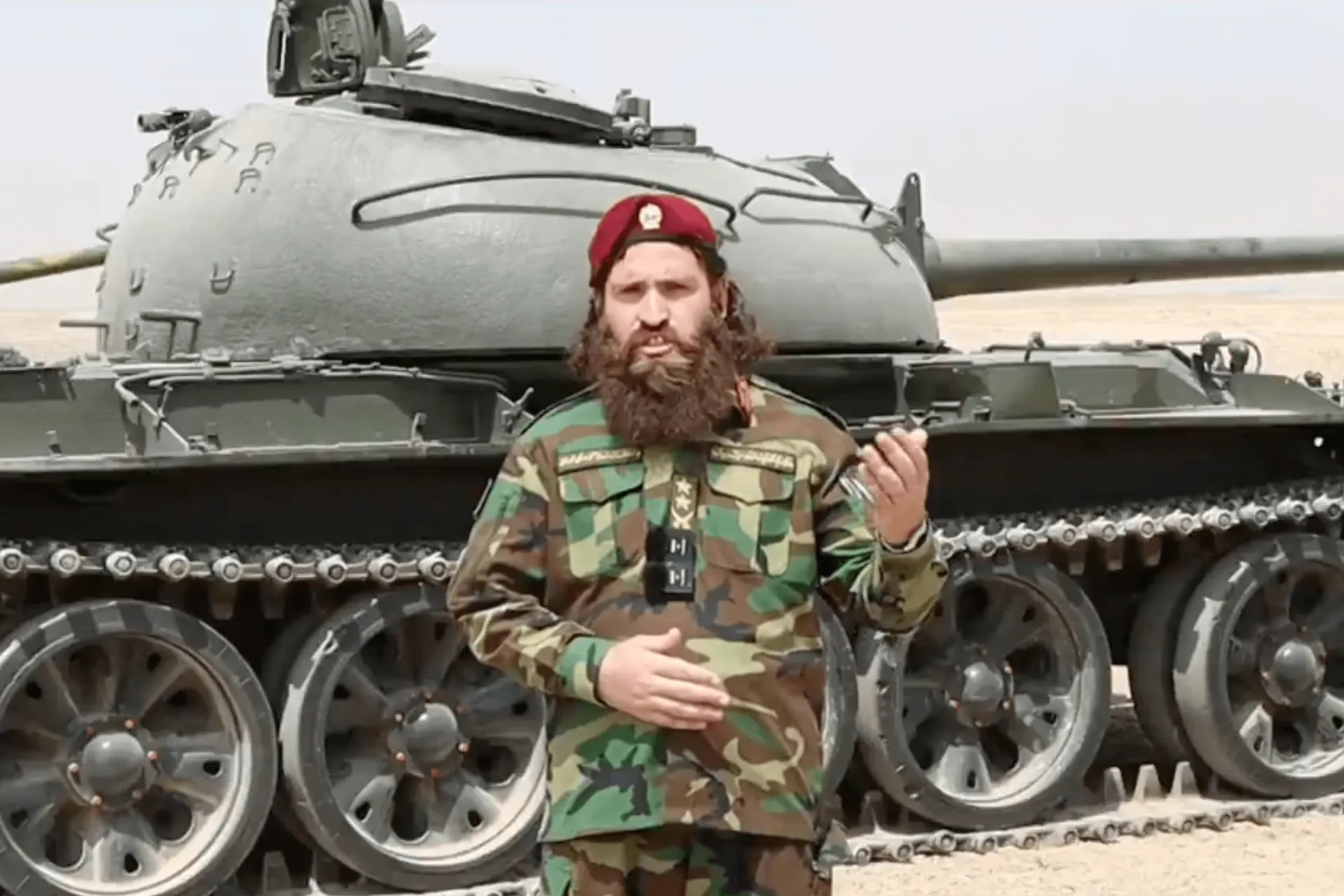 По рамочному соглашению о военно‑техническом сотрудничестве, подписанному 27 мая, Москва намерена оказывать помощь в ремонте и обслуживании техники советского производства, находящейся на вооружении у «Талибана».