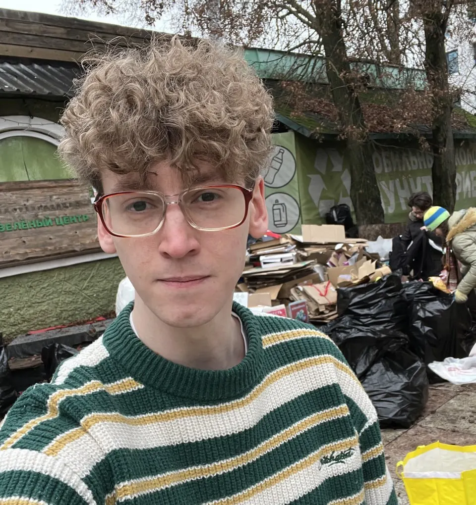 В Калужской области активиста Константина Ларионова арестовали на семь суток по делу о распространении экстремистских материалов: протокол составлен за четыре публикации 2024 года, наказание предполагает годичный запрет на участие в выборах.
