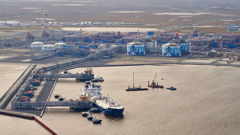 Перед вступлением в силу ограничений на импорт российского газа европейские компании в первом полугодии резко нарастили закупки с проекта «Ямал СПГ», оставив большую часть объёмов внутри континента.