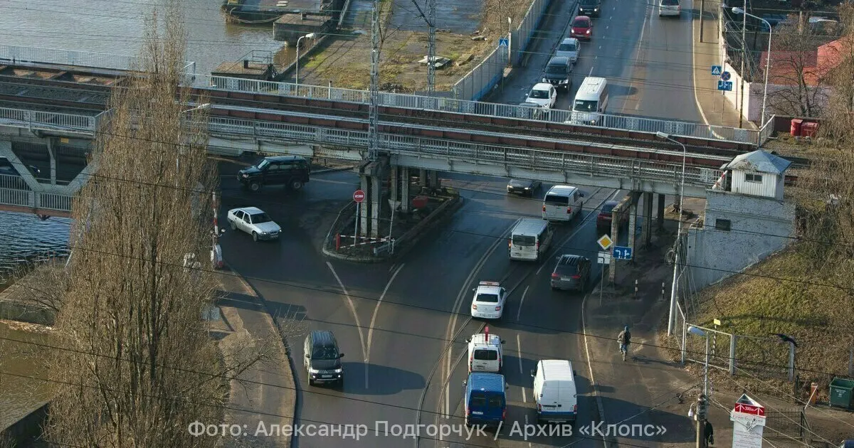 С 17 июля движение по двухъярусной переправе будет организовано только со стороны Южного вокзала.