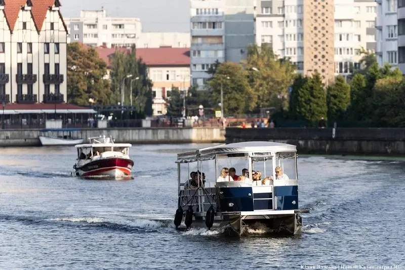 Днём в регионе малооблачная погода и до +25°C, атмосферное давление около 760 мм. Ветер — северо‑западный, 3 м/с. Вечером местами возможны небольшие дожди, температура понизится до +16...+19°C. Пожароопасность 1–2 класса.