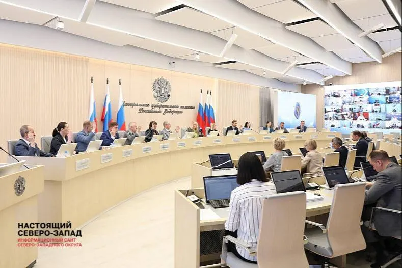 Центризбирком утвердил федеральный список партии «Яблоко», учтены почти все замечания комиссии; из списка исключён кандидат Владимир Болдырев из‑за отсутствия сведений о крупных расходах.