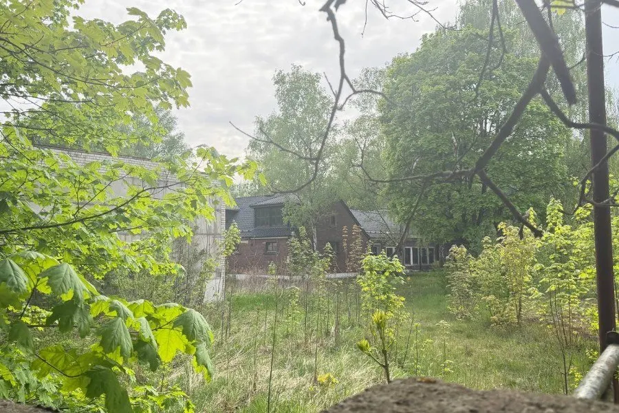 Бывший военный городок № 32 на улице Суворова включён в план приватизации и планируется к продаже на публичных торгах. Власти не раскрыли данные о бюджетных расходах на обустройство кластера, а передача объектов в уставный капитал не состоялась.