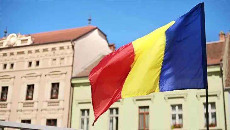Дипломата потребовали покинуть страну после того, как в конце июля румынские военные сбили три беспилотника; Румыния также отозвала своего посла в Москву для консультаций.