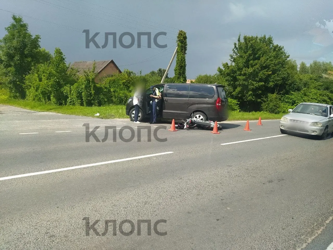 Авария произошла 23 июля около 13:10 у дома №143 на улице Суворова; мотоциклист получил травмы, обстоятельства устанавливают.