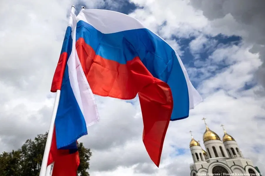 День Государственного флага России в&nbsp;Калининграде: празднование на&nbsp;набережной Верхнего озера