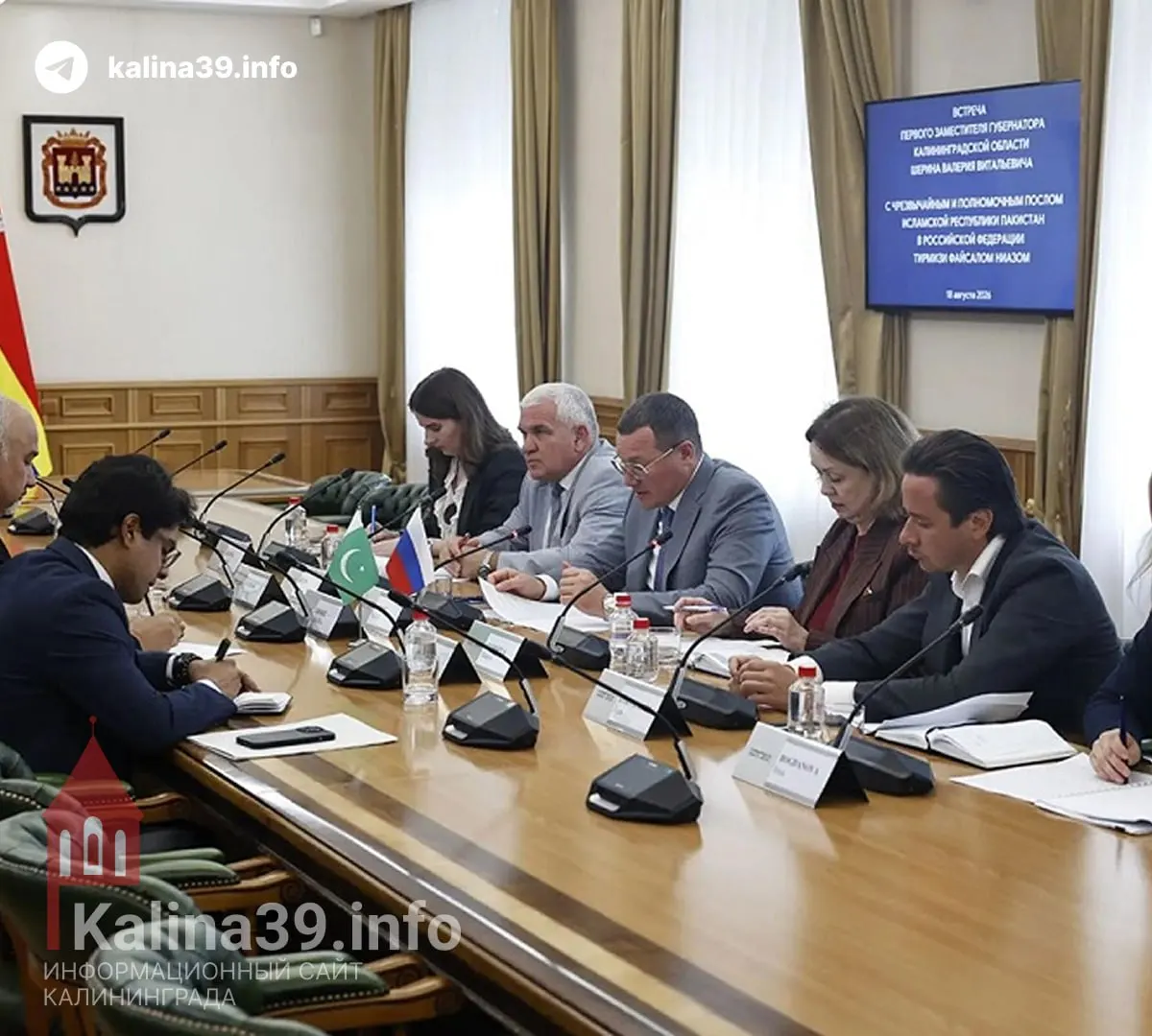 Регион обсуждает планы расширения торговли с Пакистаном: калининградские предприятия готовы поставлять машиностроительную продукцию, электронику и ювелирные изделия, взамен на продукты питания, фармацевтику и спортивные товары.