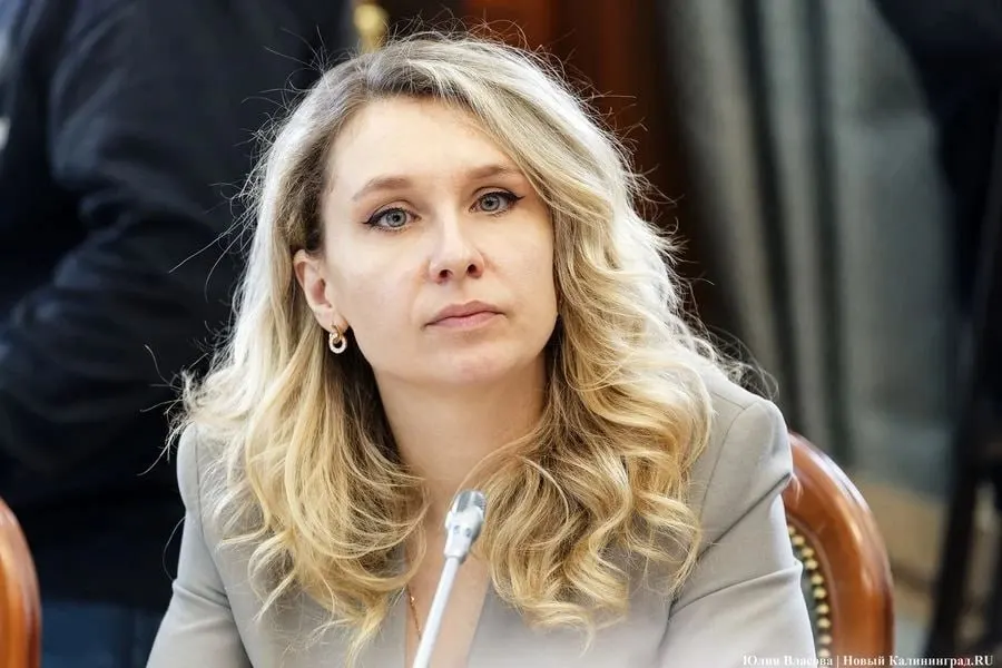 Вице-премьер Калининградской области Наталья Ищенко уклоняется от прямого ответа на вопрос о возможном переходе в Законодательное собрание или Госдуму и обещает сообщить детали после подведения итогов голосования.