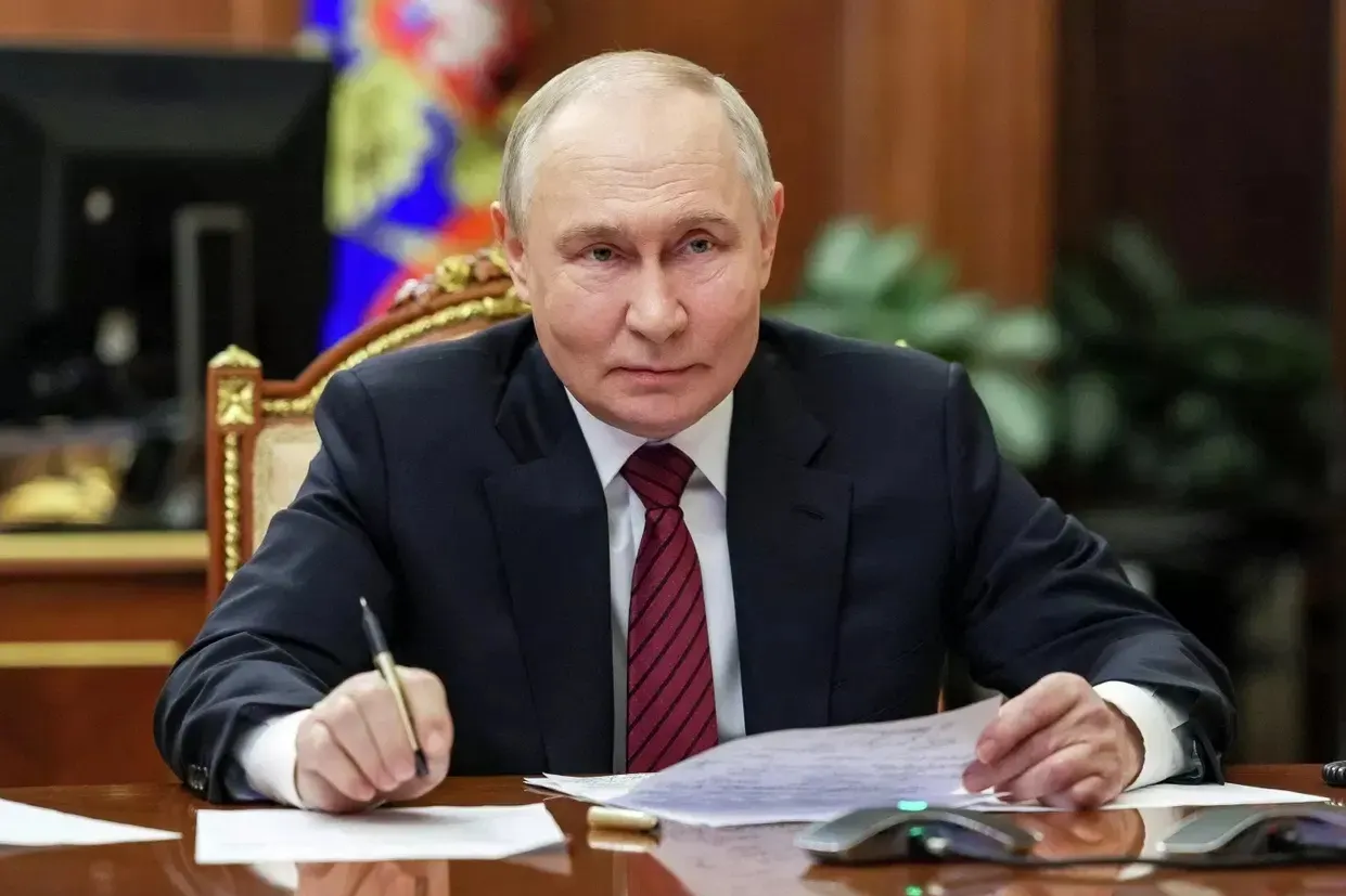За семь с половиной месяцев 2026 года поступления в бюджет достигли рекордной суммы; бизнес продолжает направлять добровольные взносы на фоне обсуждений финансирования войны.