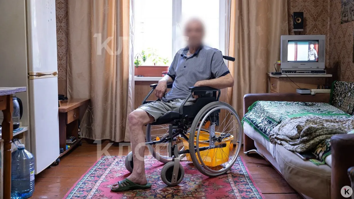 63-летний калининградец рассказал, как конфликт на кухне с соседом обернулся тяжёлой травмой и ампутацией ноги.
