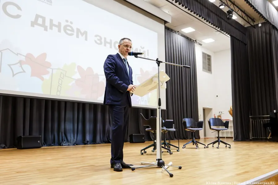 Лекция прошла в школе №58 и затронула вопросы к редакторам учебников, а также перспективы изучения истории страны.