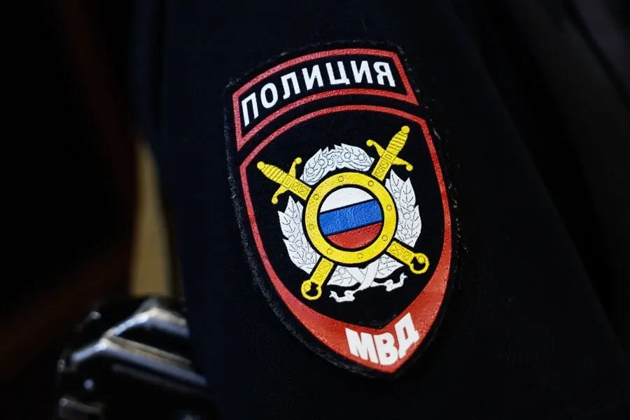 Командир взвода ППС по Центральному району Калининграда спас женщину, пострадавшую в ДТП на автозаправке, применив импровизированный жгут и стабилизировав состояние до прибытия медиков.